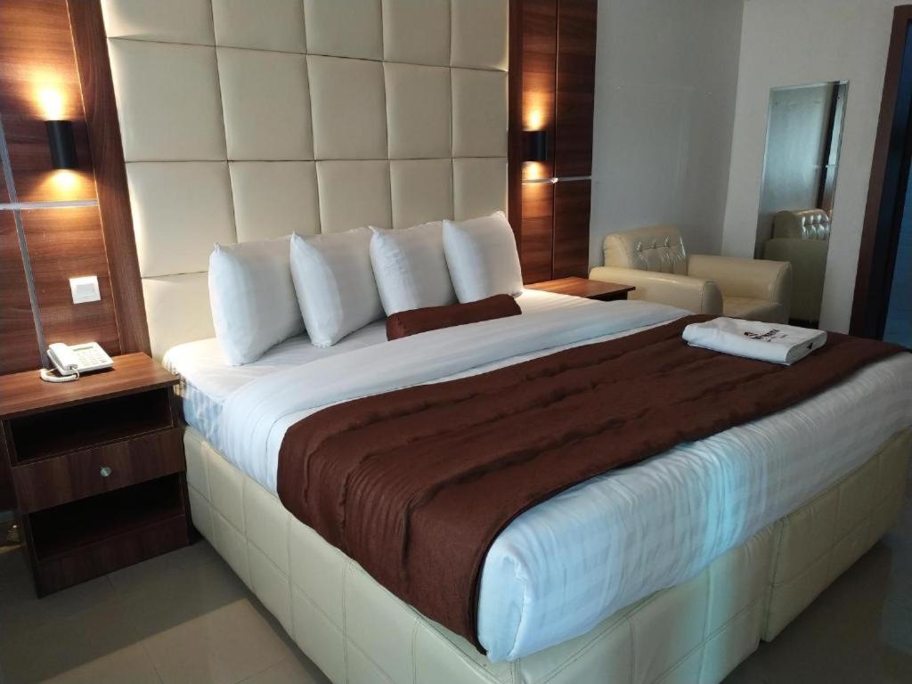 Presken Hotel K-One Place Lagos Exterior foto